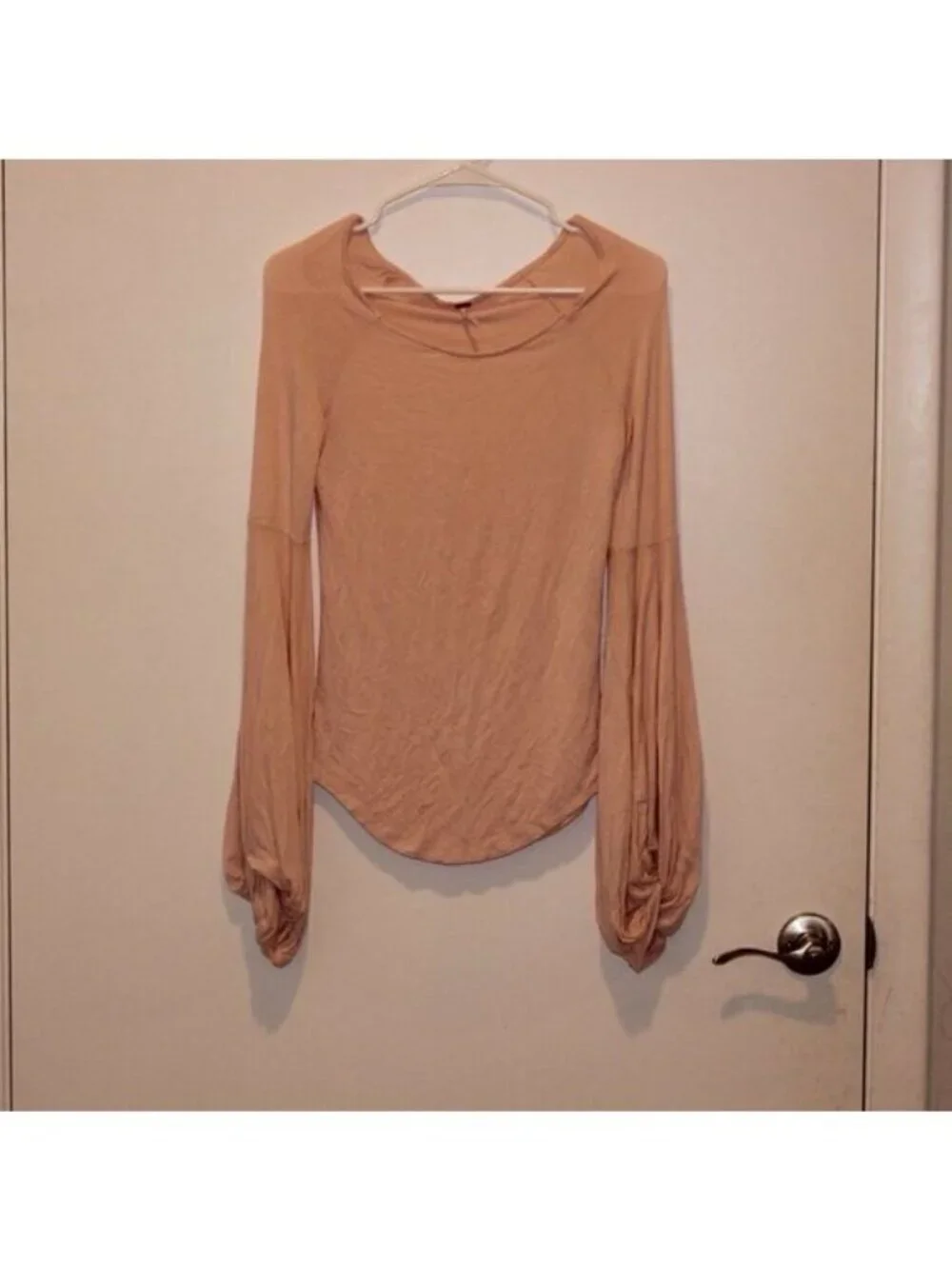 Free People dust pink Bell Sleeve Top Women's Size Medium